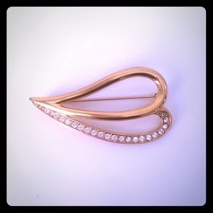 Simple Hearts Monet Gold Tone Brooch